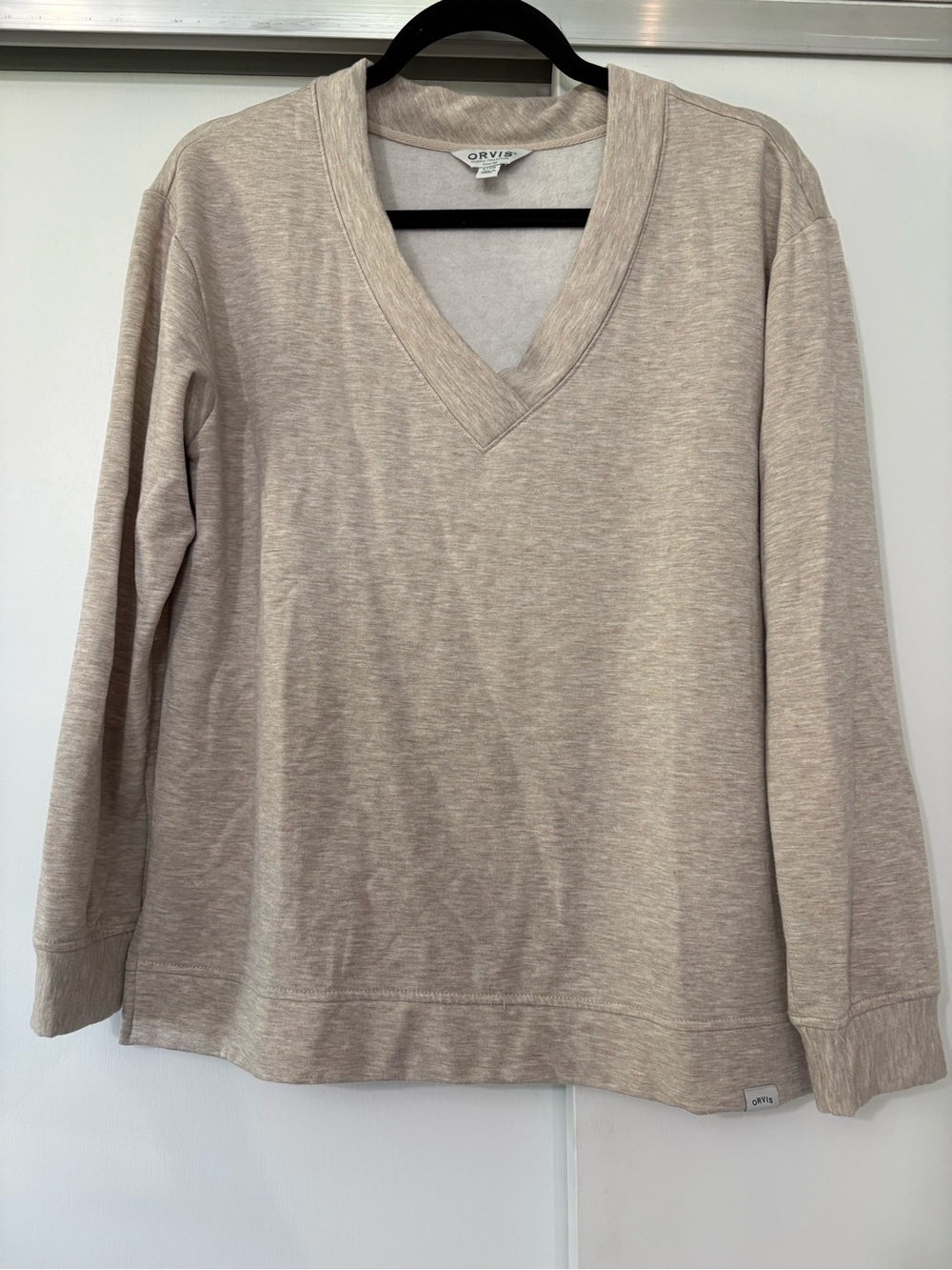 Orvis Women's size small Beige Heather V-Neck Sweatshirt EUC